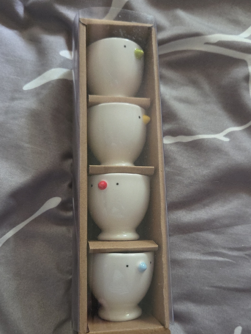 🌟🌟ADD-ON ITEM $5🌟🌟Set of 4 White Ceramic Egg Cups with Colorful Beaks